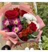 Сборный с розами и альстромерией 2