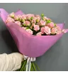 Розовые кустовые розы 