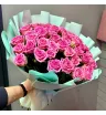Розовые розы в упаковке 51 шт 