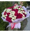 Шикарный букет кустовых роз 1