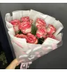 Букет из 9 роз в оформлении