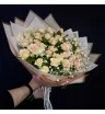 Букет кустовых роз с гипсофилой «Нежное сердце»