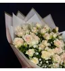 Букет кустовых роз с гипсофилой «Нежное сердце» 1