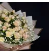 Букет кустовых роз с гипсофилой «Нежное сердце» 3