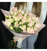 Моно букет из 15 кустовых роз «Чувства» 2