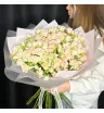 Моно букет из 31 нежной кустовой розы 2