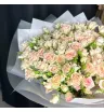 Моно букет из 31 нежной кустовой розы 1