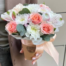 Композиция в стаканчике «Без повода» от интернет-магазина «Verbena Flowers» в Саранске